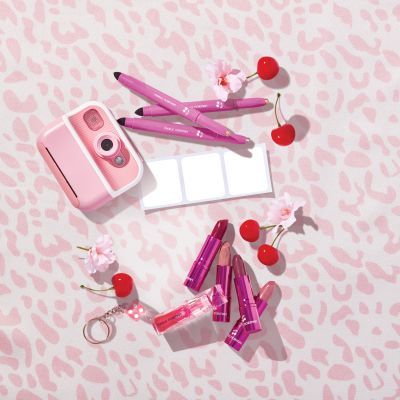 Very Cherry  Shadow Sticks Limited Edition
