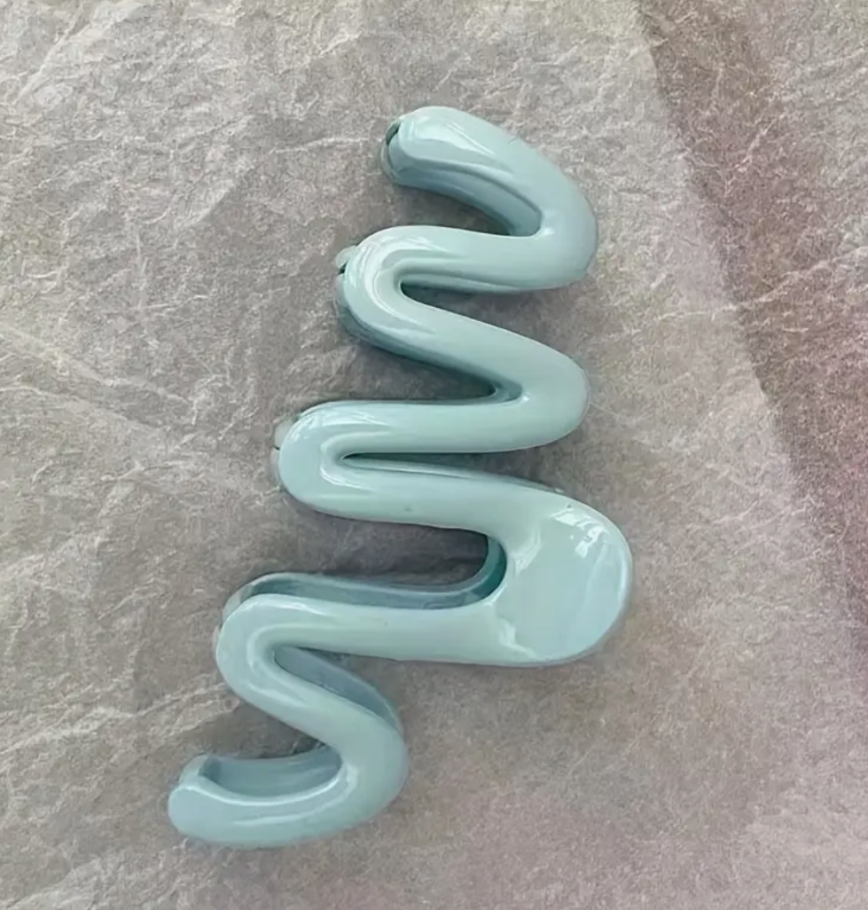Large Wave Acrylic Claw Clips