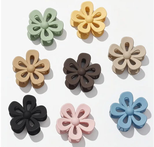Hollow Petal Flower Claw Clips